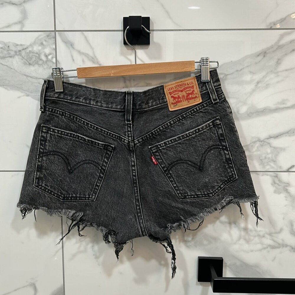 Levi’s short size 27 - Picture 2 of 5